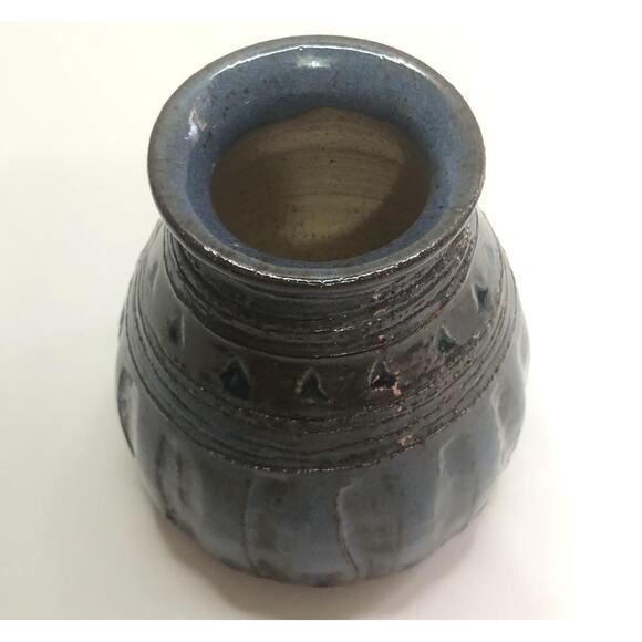 Small Hand Thrown Blue Art Pottery Vase Signed Carin Weed Pot - Picture 2 of 3